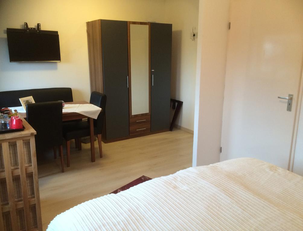 Bed And Breakfast ลิสซิงเงิน ภายนอก รูปภาพ